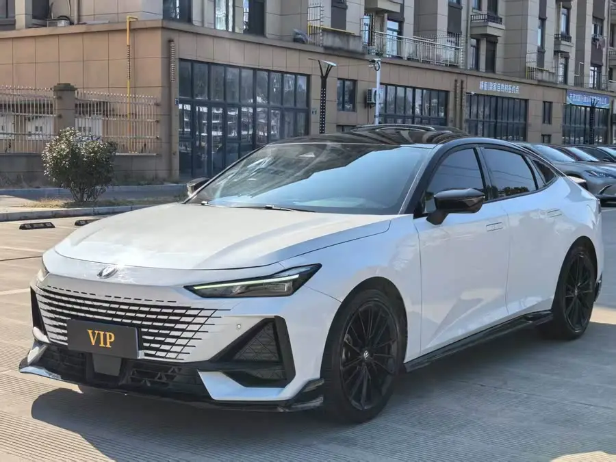 Changan UNI-V 2023 1.5T Sport Edition