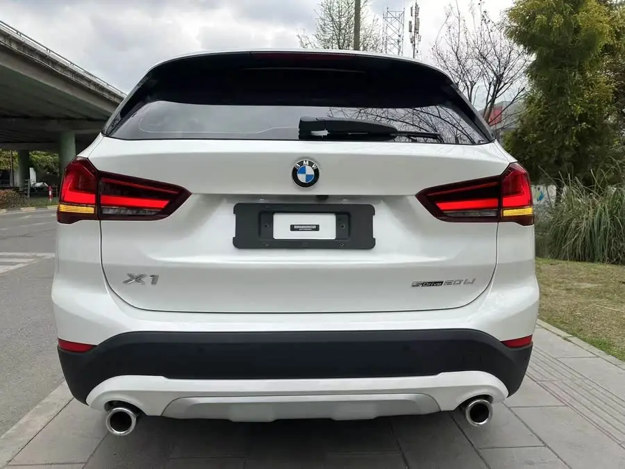 بي إم دبليو X1 2022 sDrive20Li إصدار فاخر