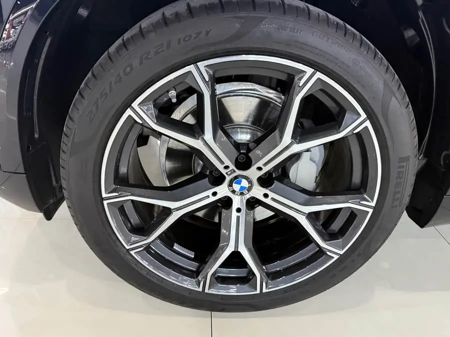بي إم دبليو X5 2023 xDrive 30Li حزمة M الرياضية الليلية