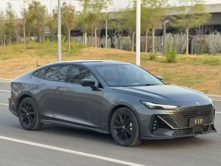 Changan UNI-V 2022 1.5T Premium