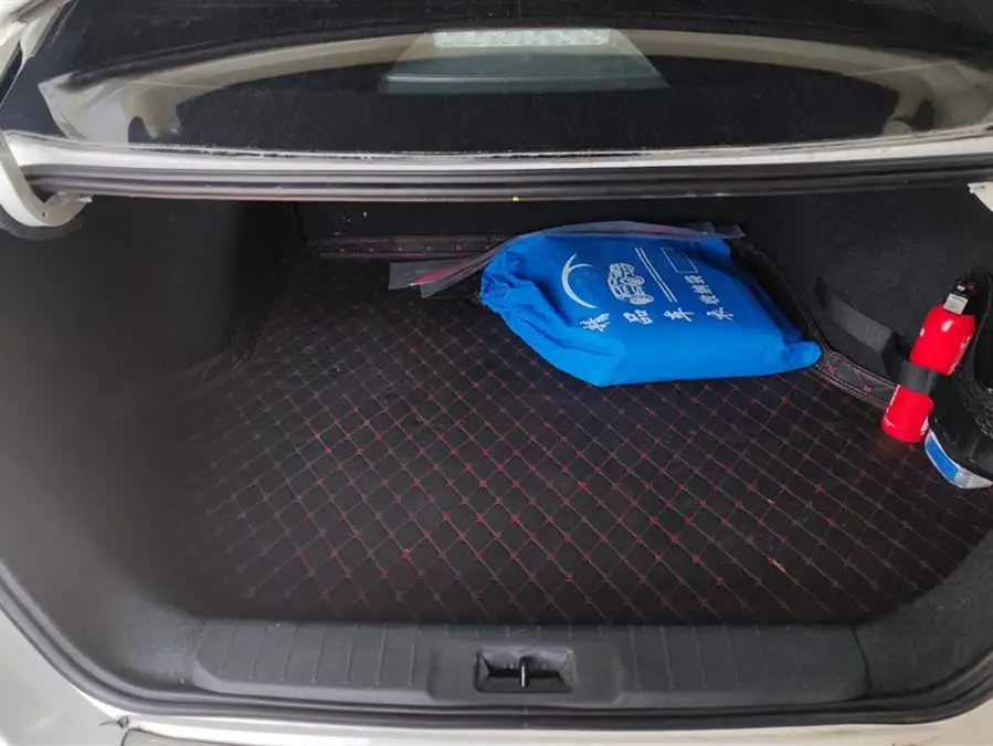 2022 نيسان سيلفي 1.6L XL CVT إصدار ذكي