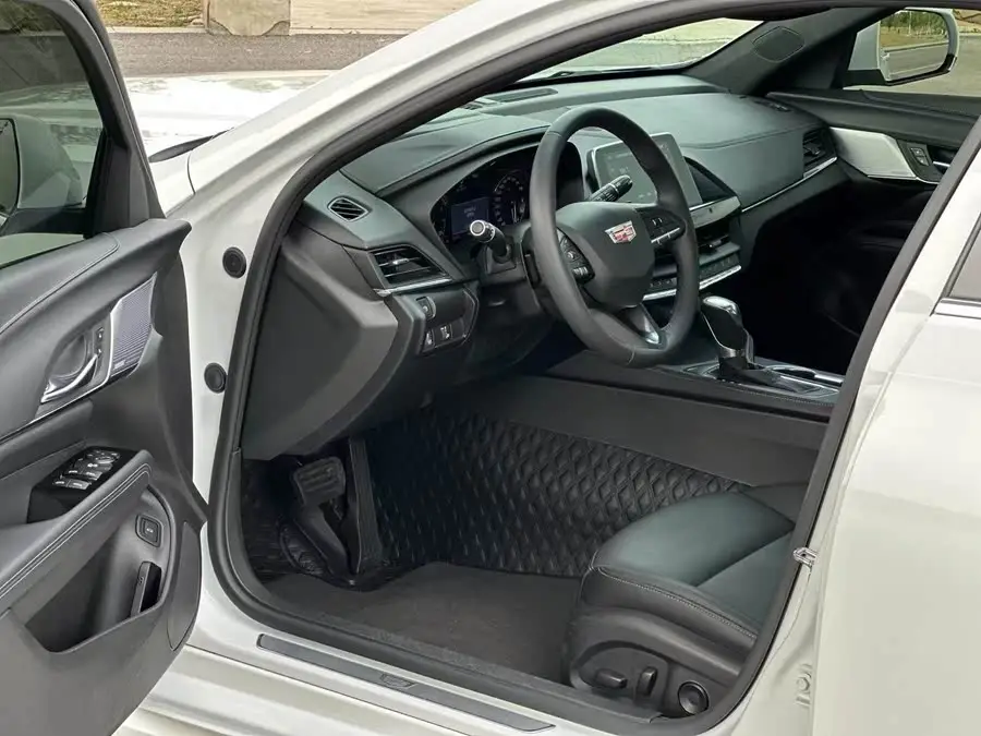 Cadillac CT4 2022 28T Luxury