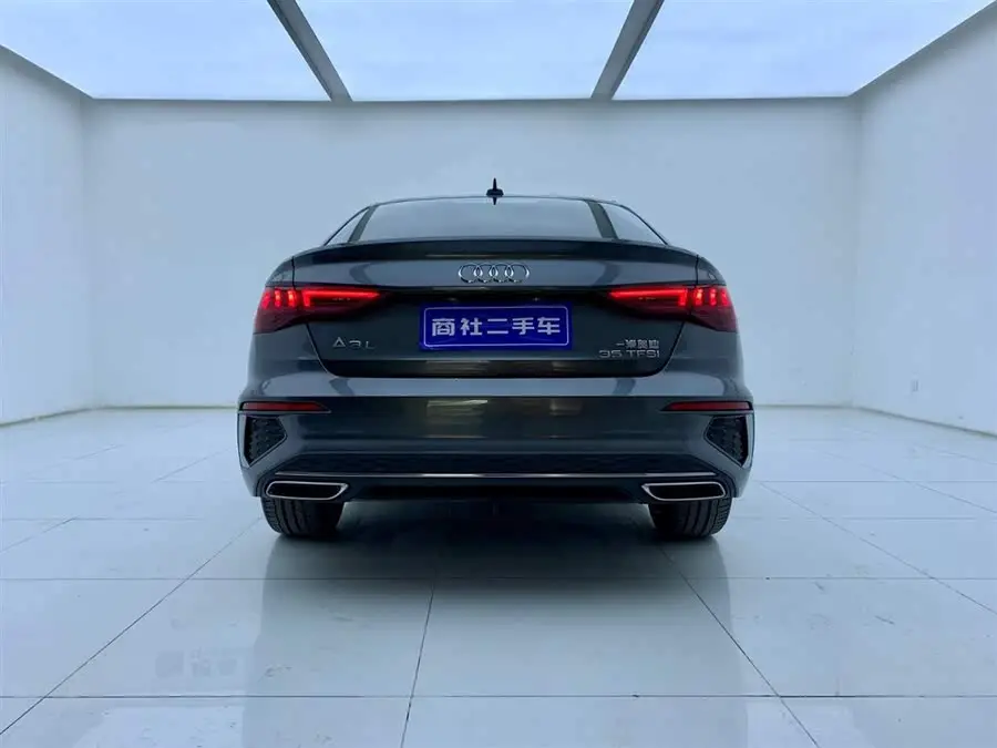 2024 أودي A3 A3L ليموزين 35 TFSI طراز رياضي أنيق