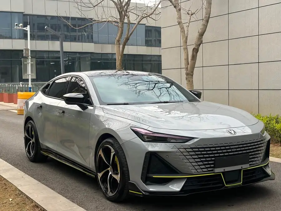 Changan UNI-V 2022 1.5T Sport Edition