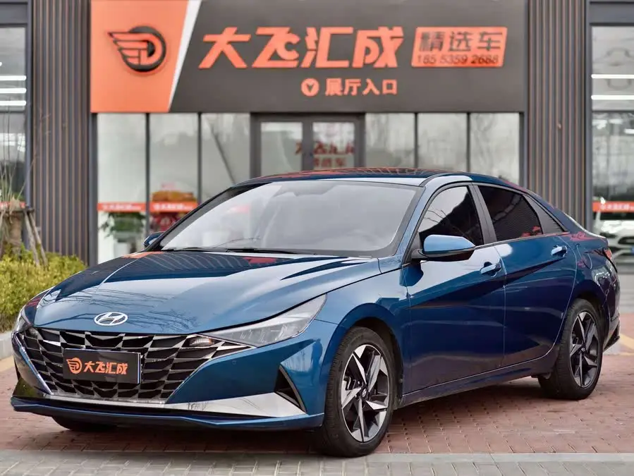 Elantra 2022 1.5L CVT LUX Premium Edition