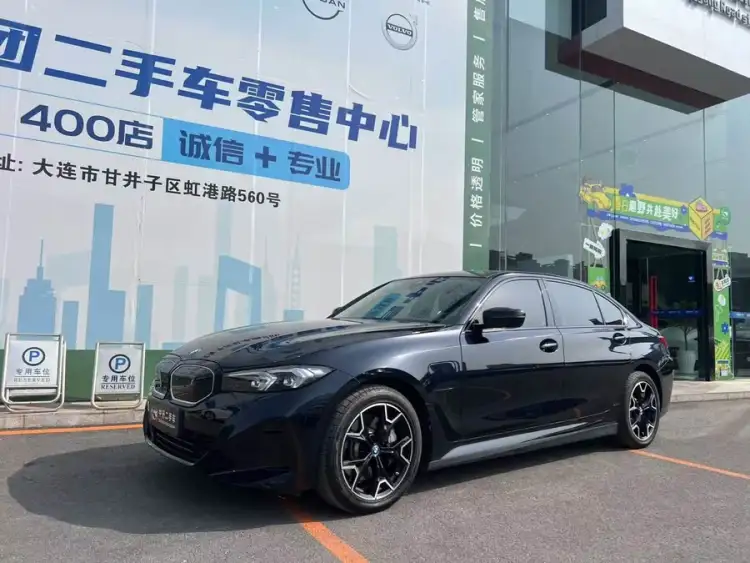 BMW i3 2023 eDrive 40 L Night Package