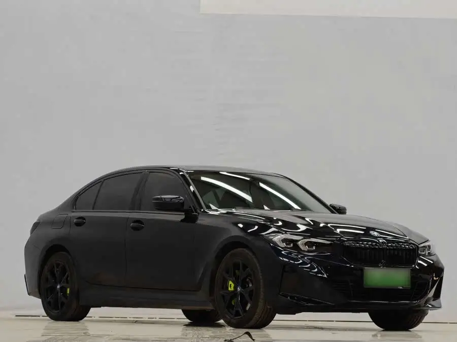 بي إم دبليو i3 2024 eDrive 40 L حزمة الليل