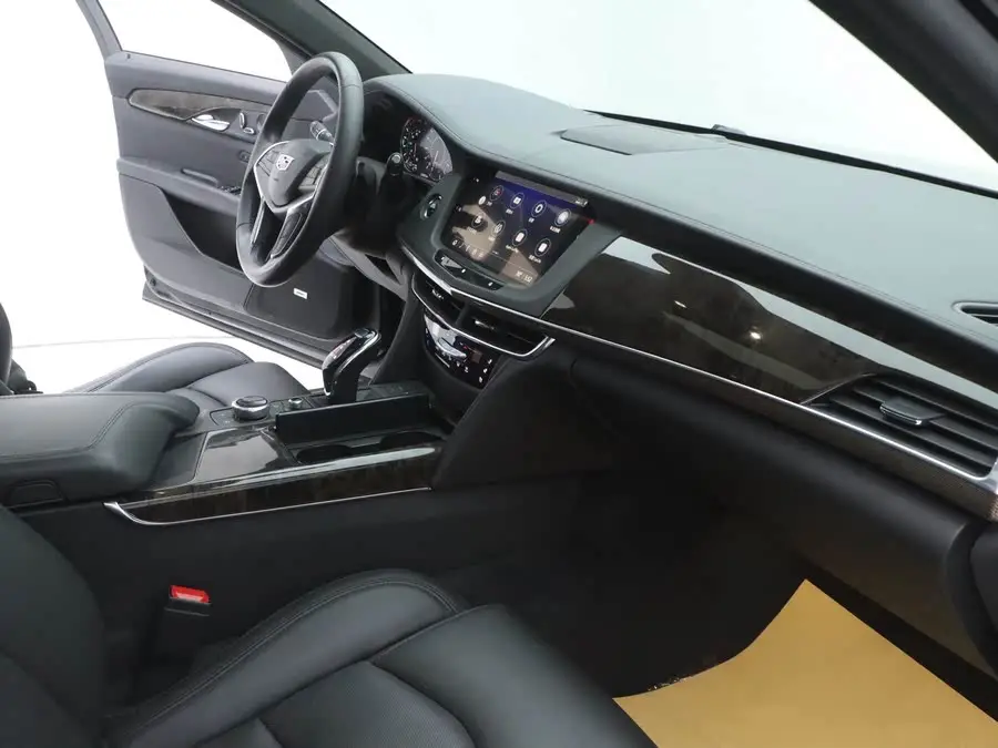 كاديلاك CT6 2021 28T فاخرة