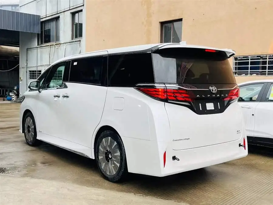 ألفارد 2024 فئة المحرك الثنائي 2.5 لتر الفاخرة