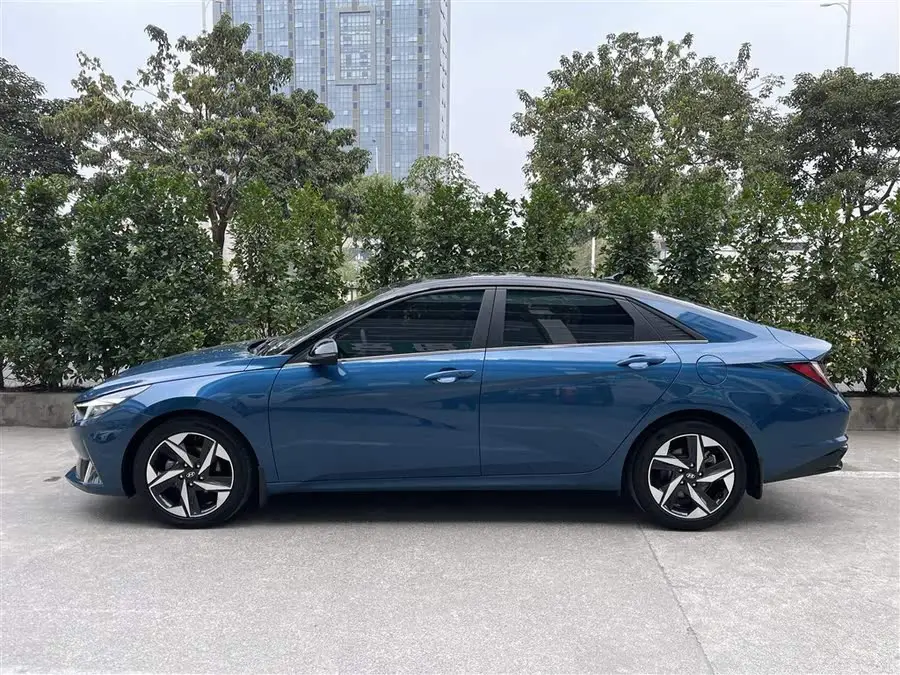 إيلانتر 2021 1.5 لتر CVT LUX النسخة المميزة