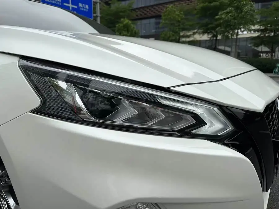 تينلاي 2021 2.0L XL إصدار الراحة