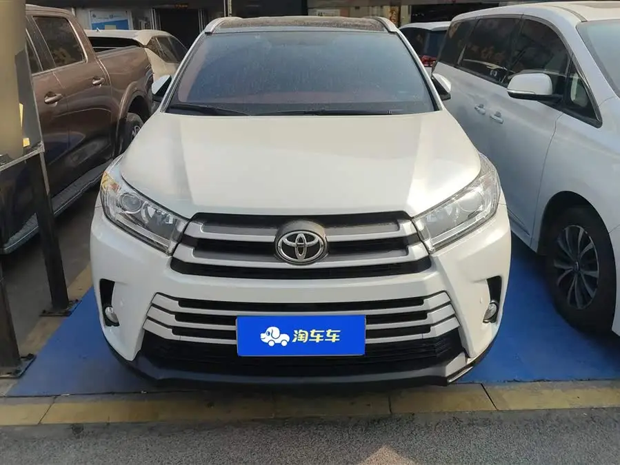 هايلاندر 2018 2.0T دفع ثنائي إصدار النخبة 5 مقاعد معايير وطنية VI