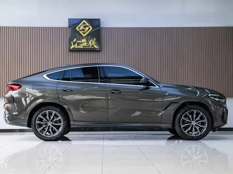 بي إم دبليو X6 2021 xDrive30i حزمة M الرياضية
