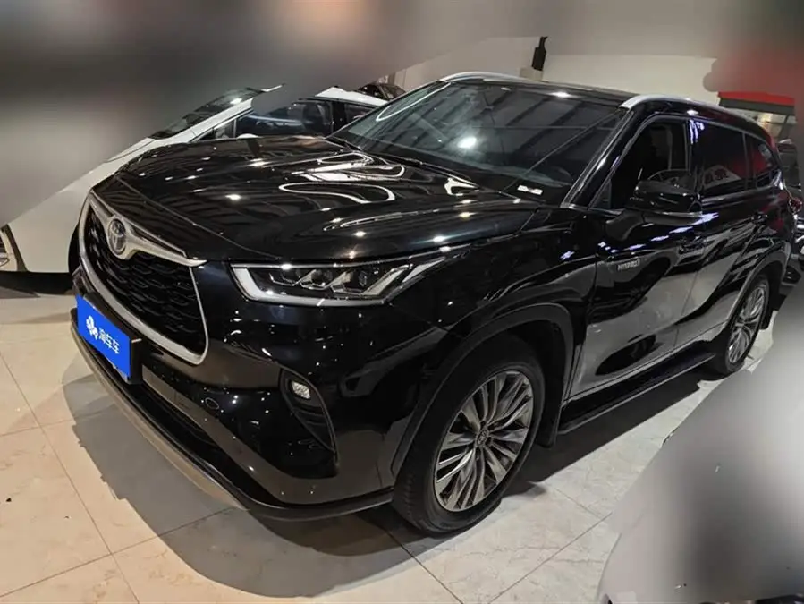 2023 Toyota Highlander 2.5L Intelligent Hybrid All-Wheel Drive Premium Edition 7-Seater