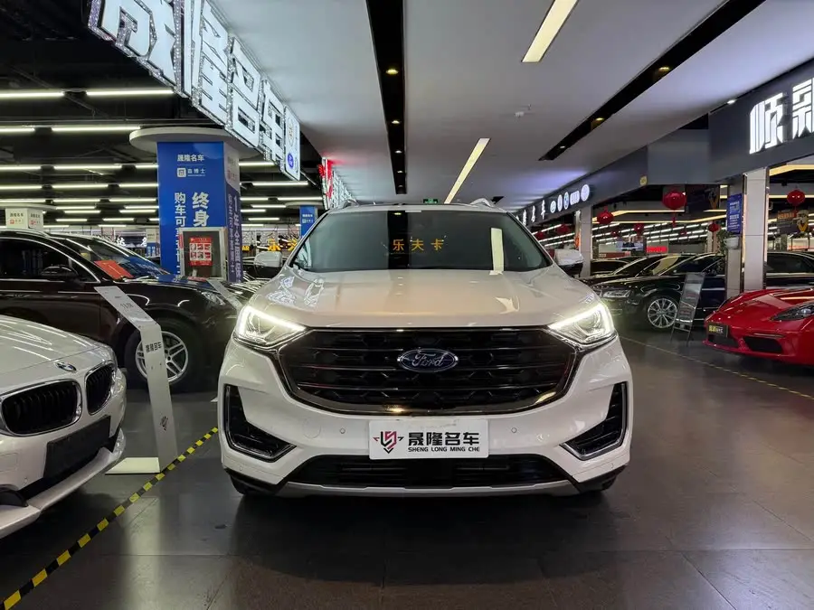 2021 Ford Edge PLUS EcoBoost 245 FWD High-end Model 7-Seater
