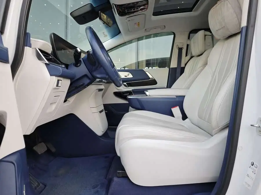 2023 القرن 2.0T إصدار يونس السبع مقاعد