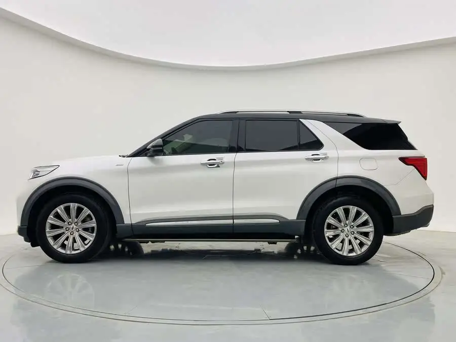 2020 Explorer EcoBoost 285 AWD Titanium 6-Seater
