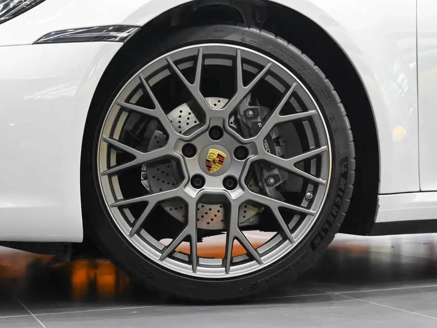 Porsche 911 2023 Carrera 3.0T