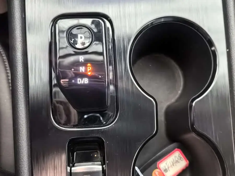 نيسان سيلفي 2022 نسخة e-POWER سوبر ذكي بلس