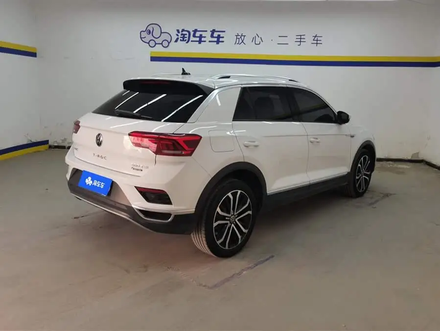 T-ROC 2021 الطراز المُعدل 280TSI DSG الدفع الرباعي الفاخر المتصل ذكيًا