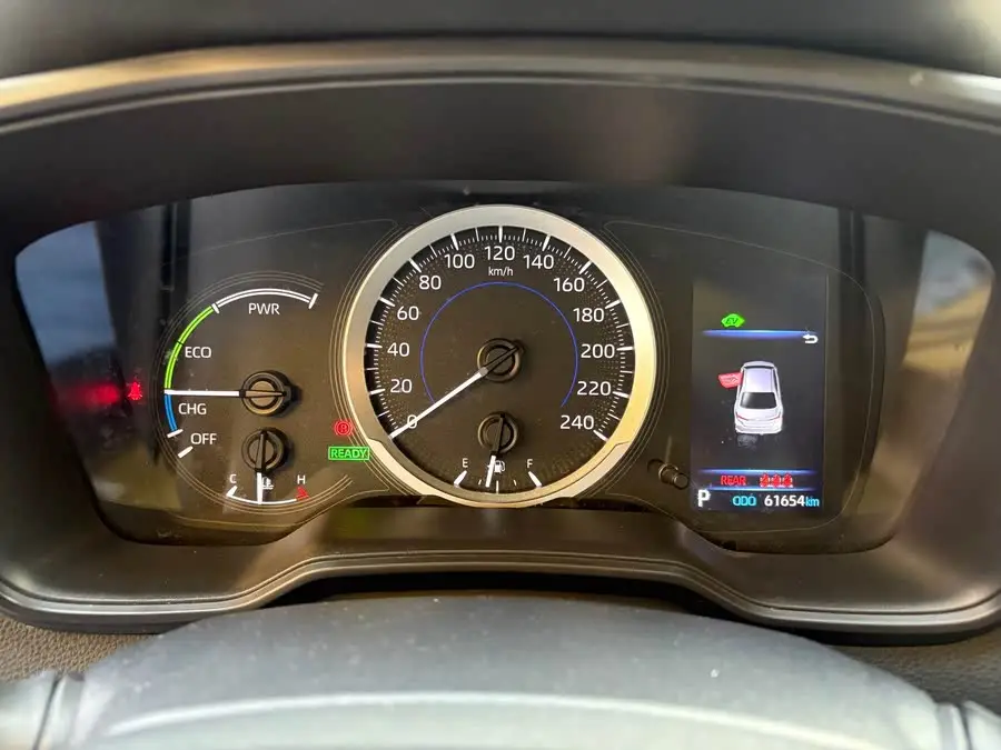 2021 كورولا هايبرد 1.8 لتر E-CVT النسخة النخبوية