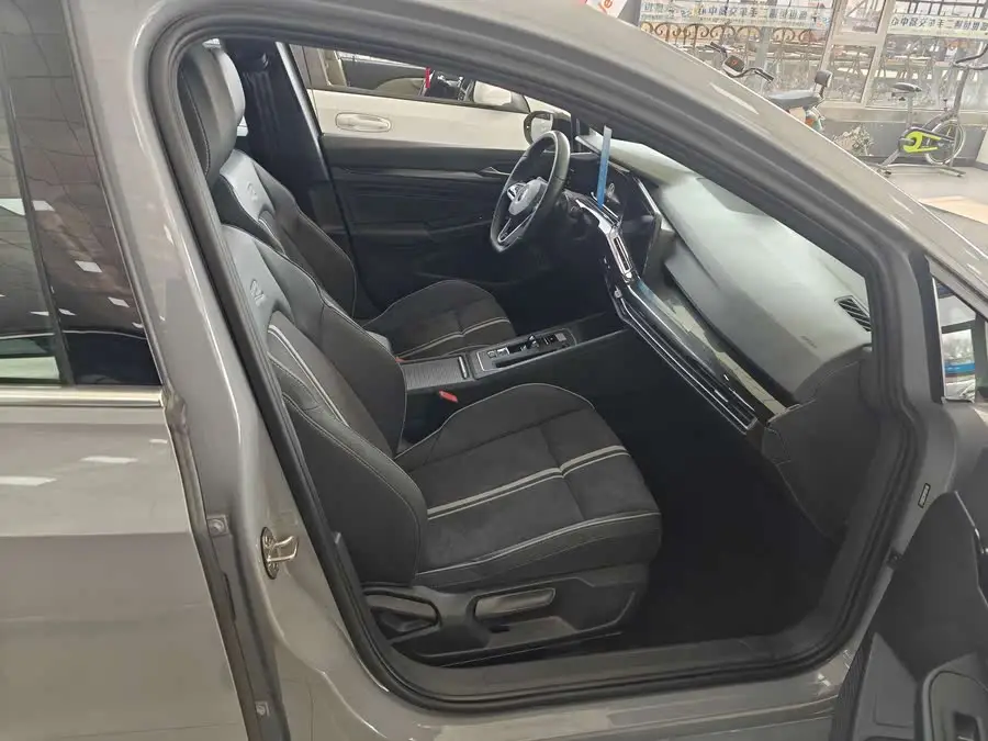 Golf 2023 Model Updated 280TSI DSG R-Line