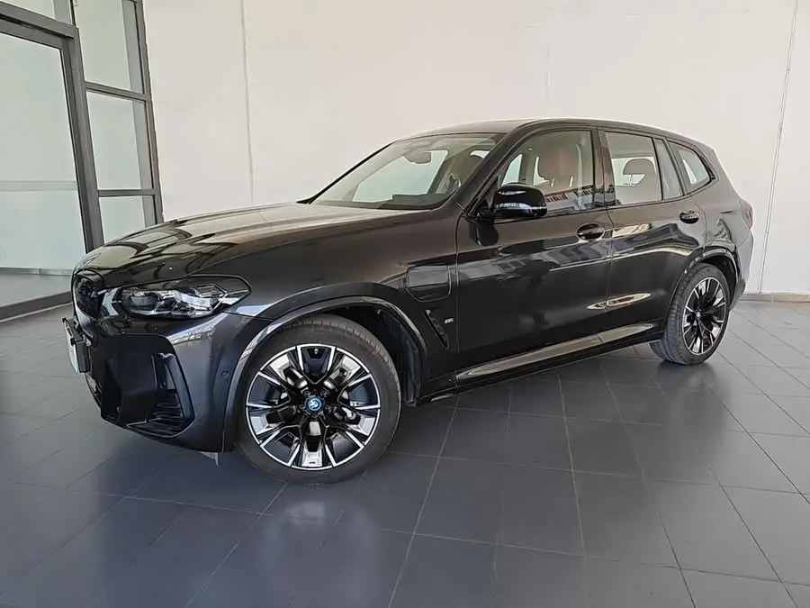 BMW iX3 2023 Model Leadership Version