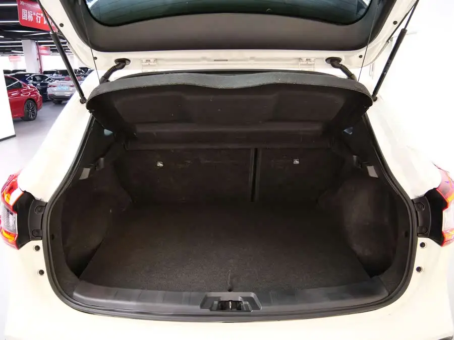 2021 نيسان قشقاي 2.0 لتر CVT إصدار ذكي