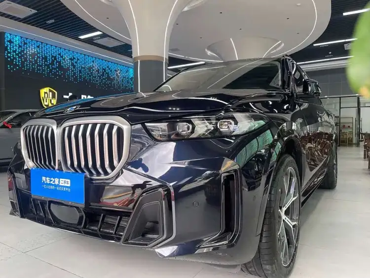BMW X5 2023 xDrive 30Li Luxury M Sport Night Package