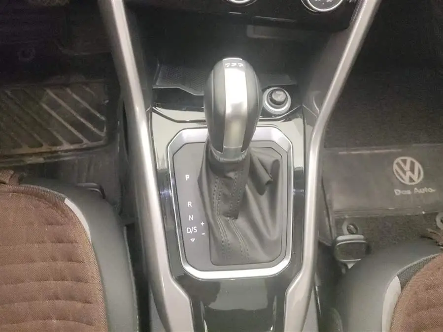 T-ROC 2020 280 TSI DSG دفع ثنائي مستوى الدخول