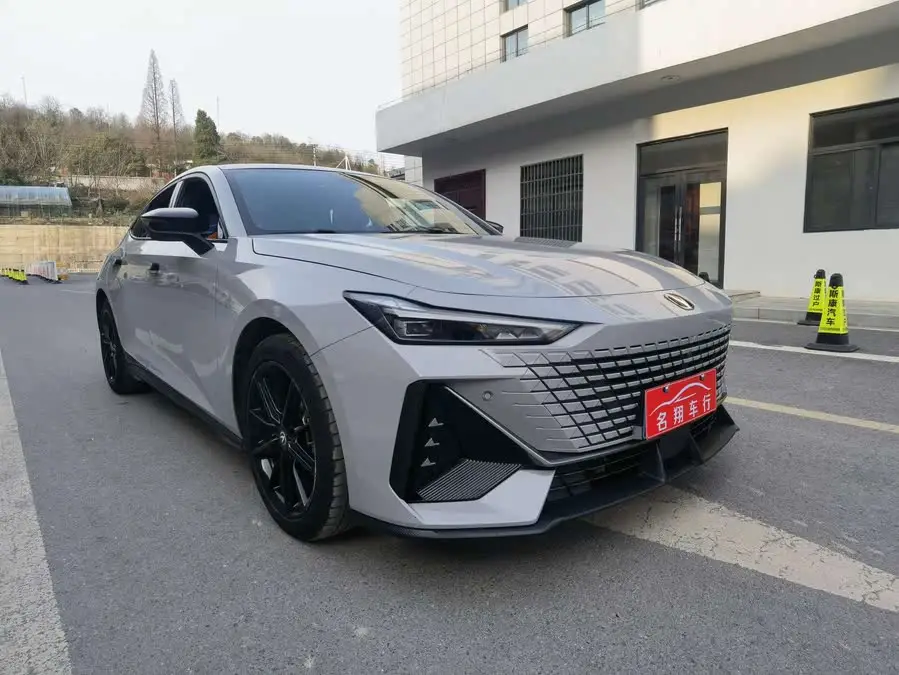 Changan UNI-V 2022 1.5T Premium