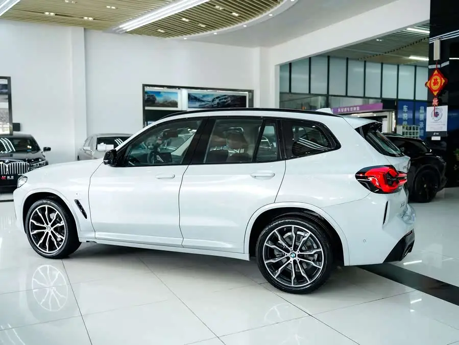 BMW X3 2023 xDrive30i Leading Model M Night Package