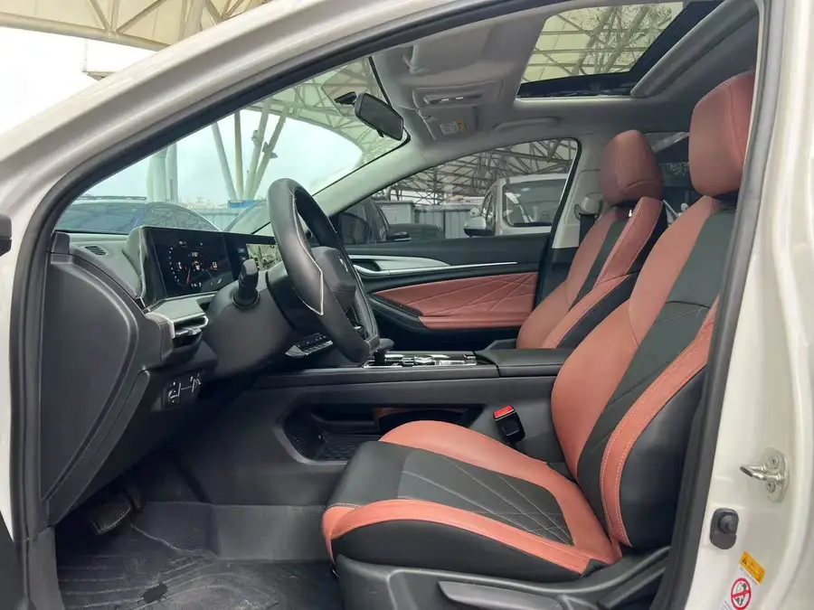 إيدونغ 2023 طراز تشانغشيانغ بلس إصدار بلوتو NE 1.4T GDI DCT المتميز