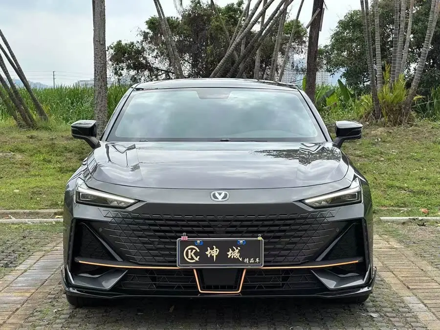 Changan UNI-V 2022 1.5T Sport Edition