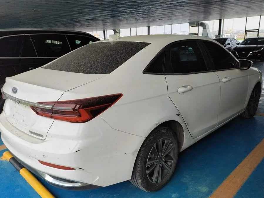 Ford Focus 2021 1.5L Automatic Diamond Edition