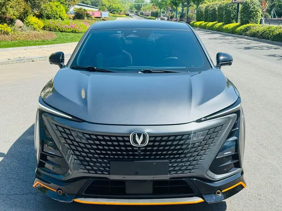 شانجان UNI-T 2022 1.5T نسخة رياضية فاخرة