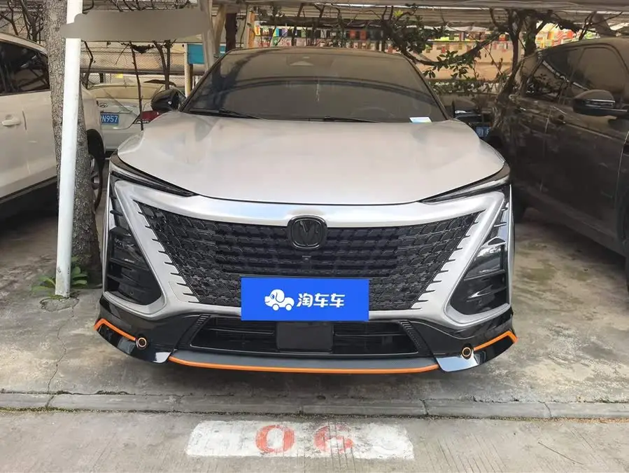 شانجان UNI-T 2022 2.0T النسخة الرياضية المتميزة