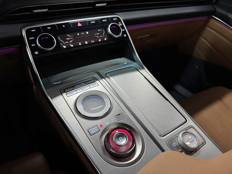 جينيسيس GV80 2021 2.5T دفع رباعي فئة فاخرة