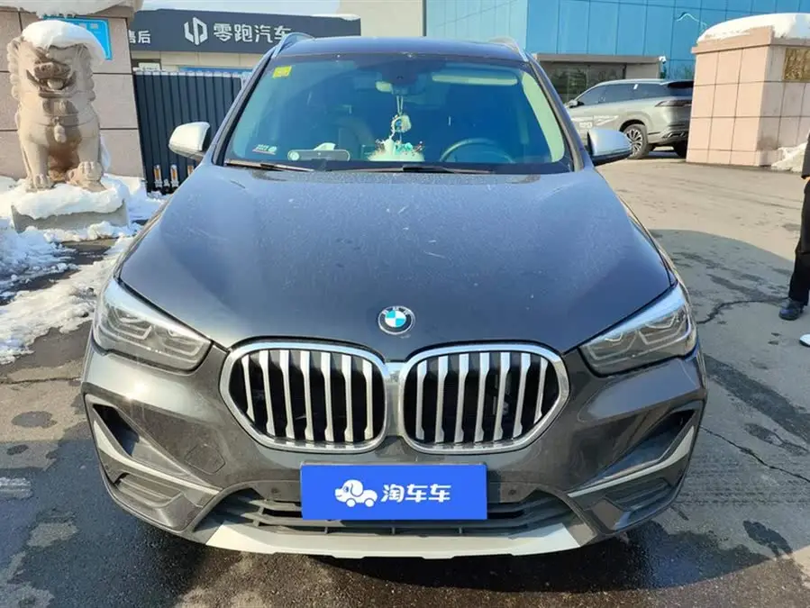 بي ام دبليو X1 2021 sDrive20Li الفاخرة