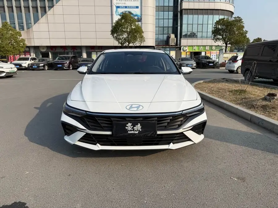 إيلانتر 2023 1.5 لتر CVT لكس النسخة الفاخرة