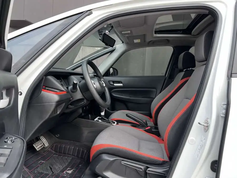 فِت 2021 1.5L CVT إصدار رياضي