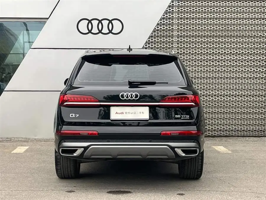 Audi Q7 2023 45 TFSI quattro S line Sport