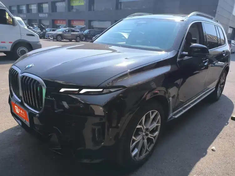 BMW X7 2023 xDrive40i Luxury Package