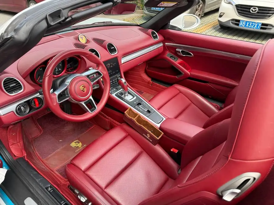 Porsche 718 2020 Model Boxster 2.0T