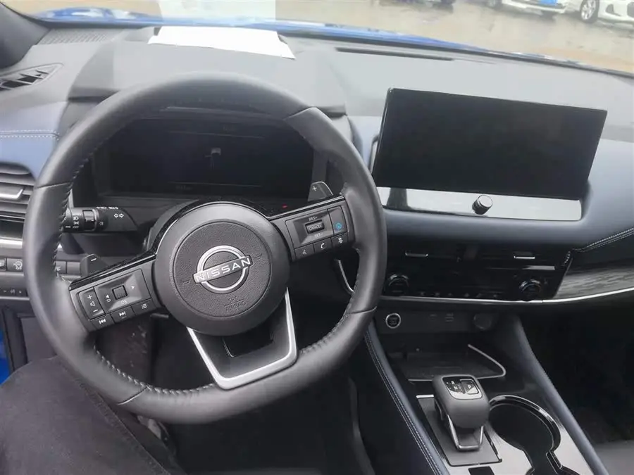 نيسان قاشقاي 2023 1.3T CVT الفئة العليا