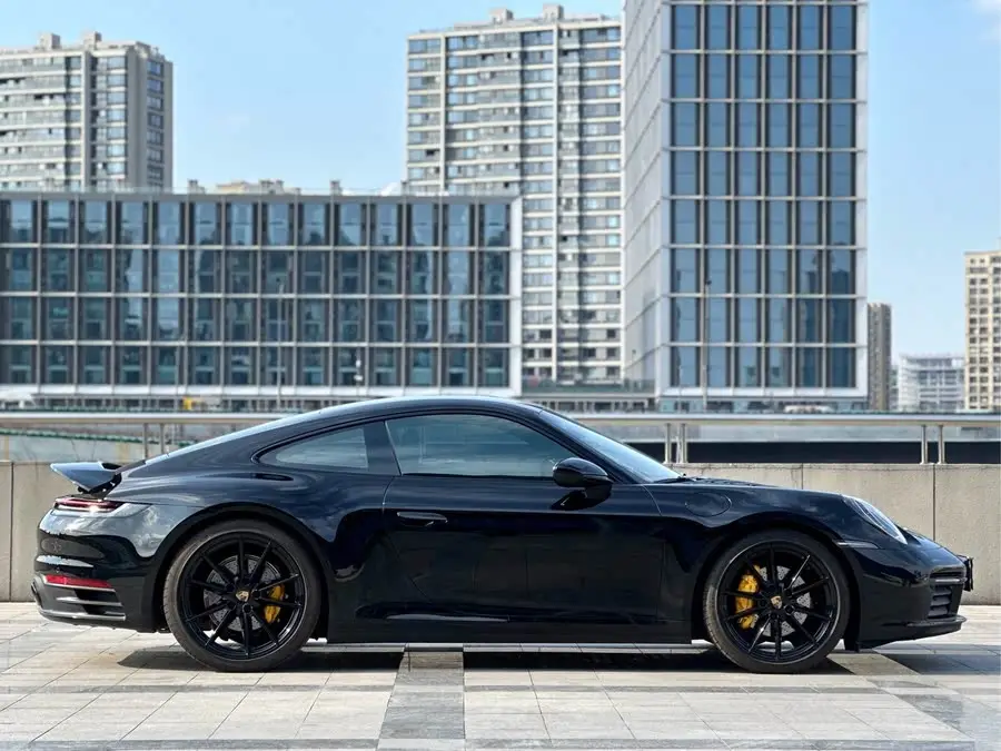 Porsche 911 2023 Carrera 3.0T