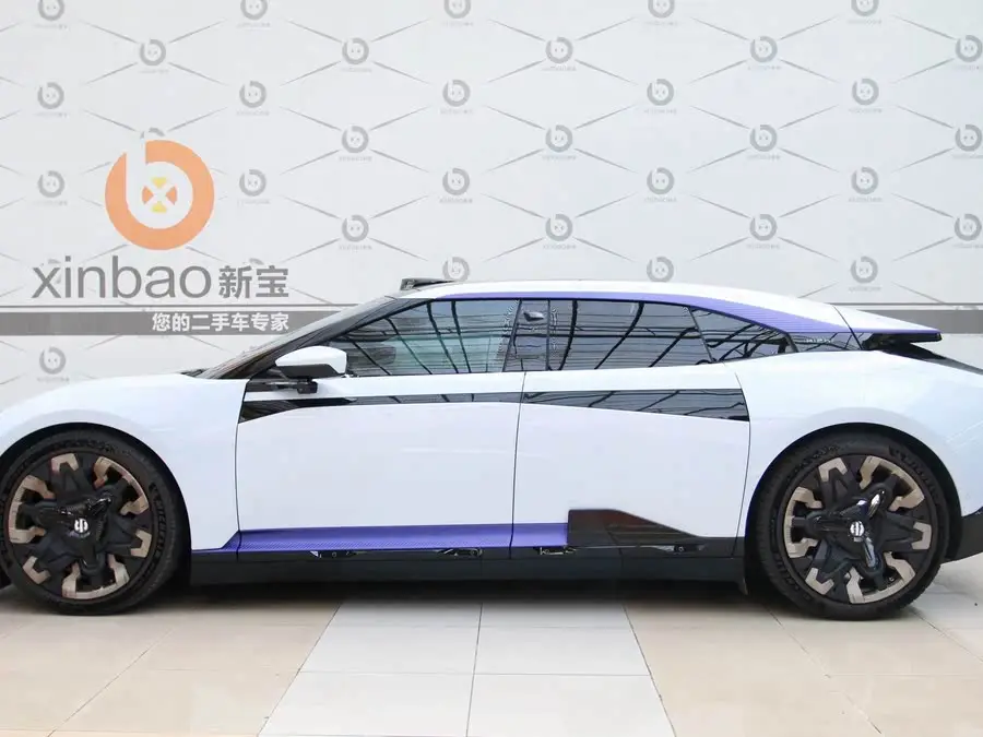 هاي في HiPhi Z 2023 نسخة أربعة مقاعد