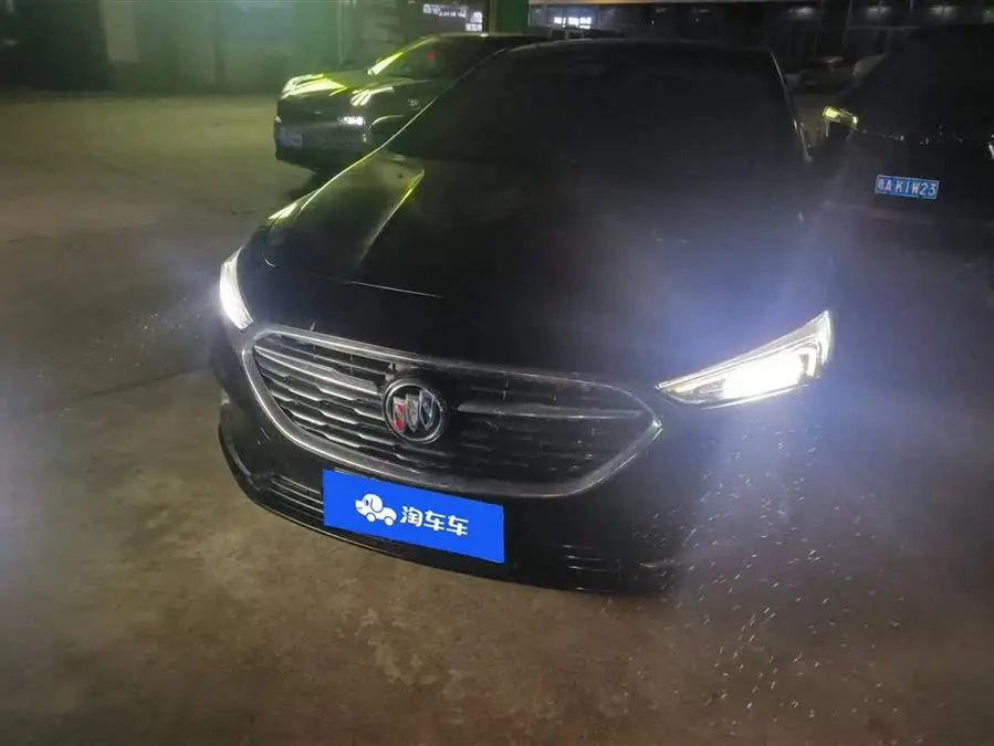 بيوك لاكروس 2021 552T فاخرة