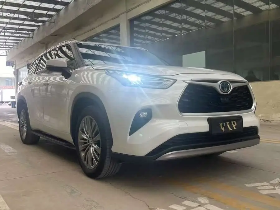 هايلاندر 2022 هايبرد 2.5 لتر دفع رباعي فاخر 7 مقاعد