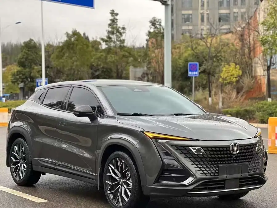 تشانجان UNI-T 2020 1.5T الفاخرة